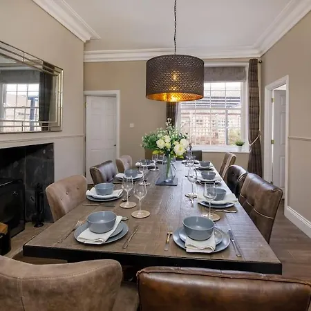 Holiday home Luxury Village House Sleeps 14, Dog Friendly